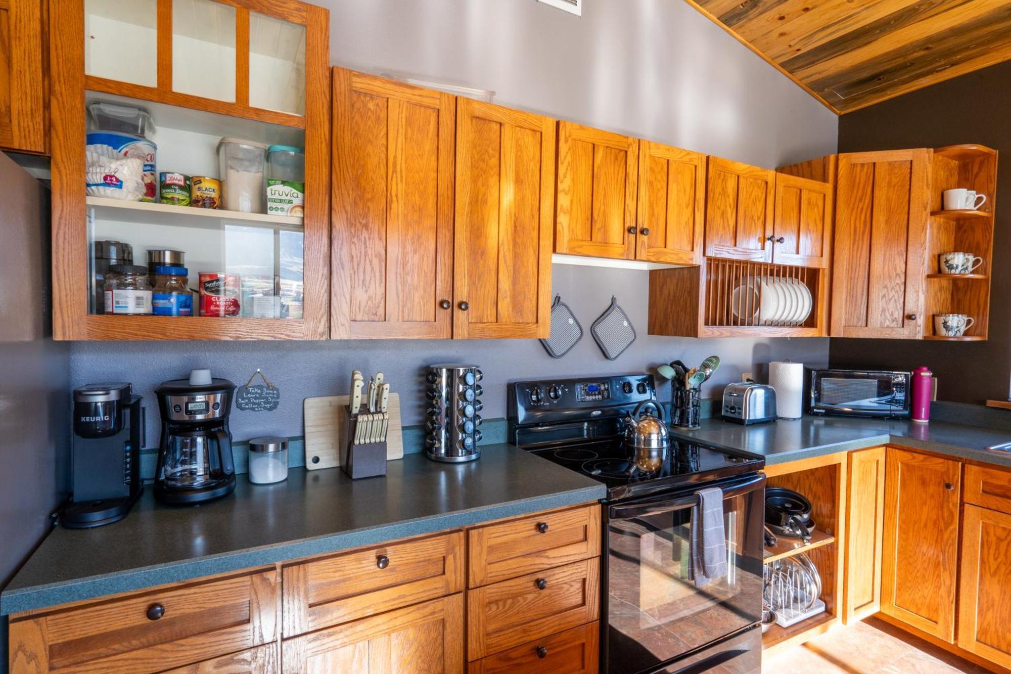 Bison Lodge - Lg Home - 2 Bedrooms - Less Than 5 Miles To Yellowstone North Entrance, Sleeps Up To 8 Gardiner Exterior foto