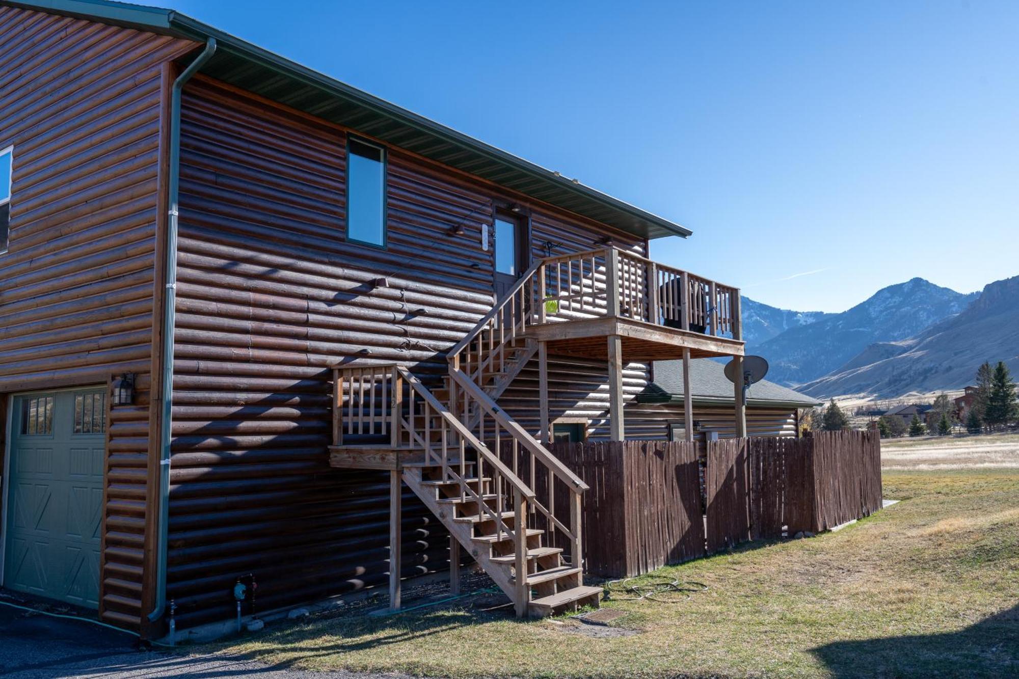 Bison Lodge - Lg Home - 2 Bedrooms - Less Than 5 Miles To Yellowstone North Entrance, Sleeps Up To 8 Gardiner Exterior foto
