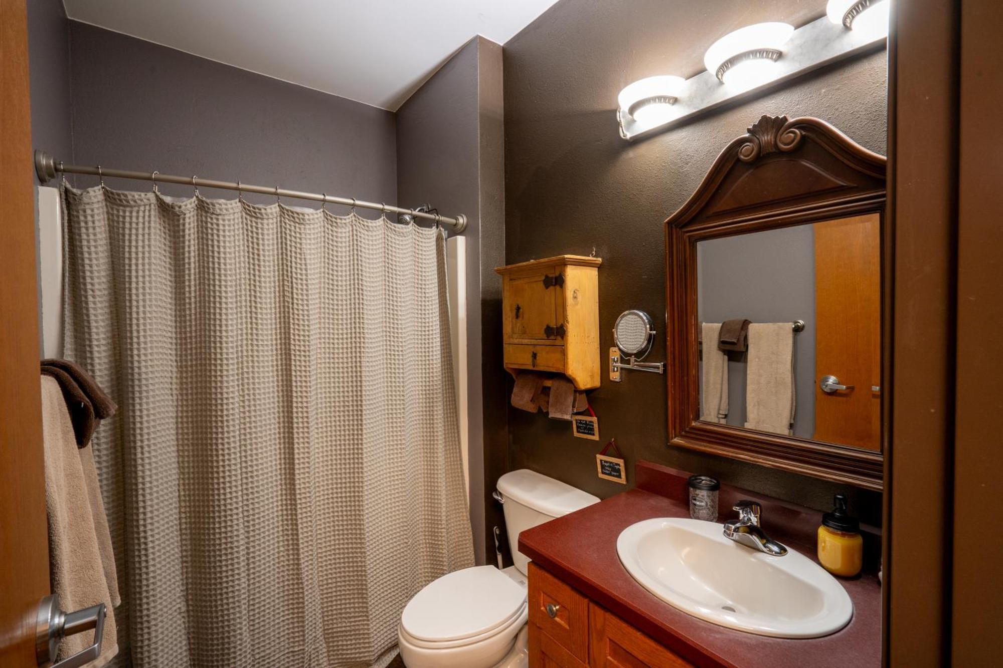 Bison Lodge - Lg Home - 2 Bedrooms - Less Than 5 Miles To Yellowstone North Entrance, Sleeps Up To 8 Gardiner Exterior foto