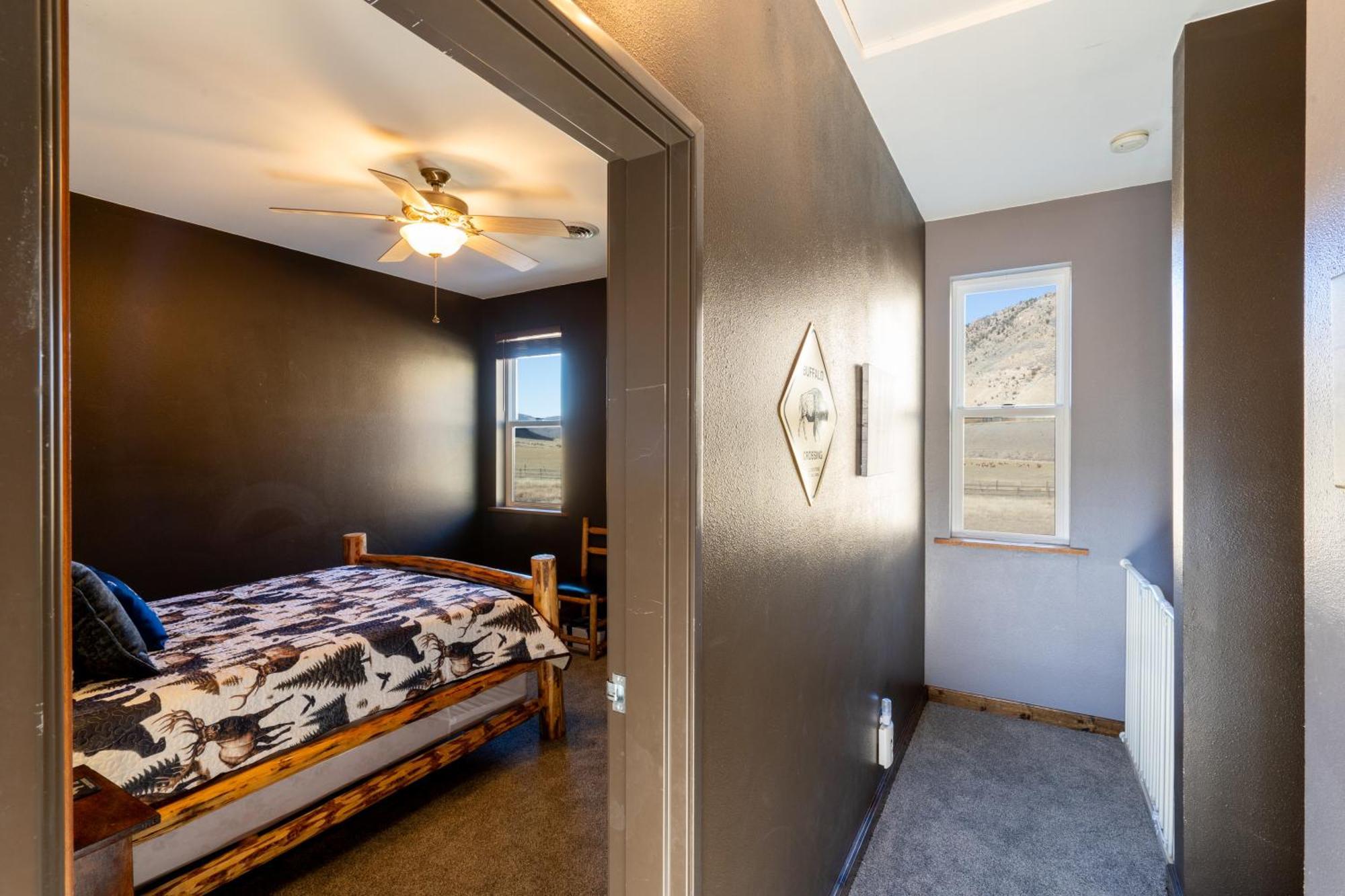 Bison Lodge - Lg Home - 2 Bedrooms - Less Than 5 Miles To Yellowstone North Entrance, Sleeps Up To 8 Gardiner Exterior foto